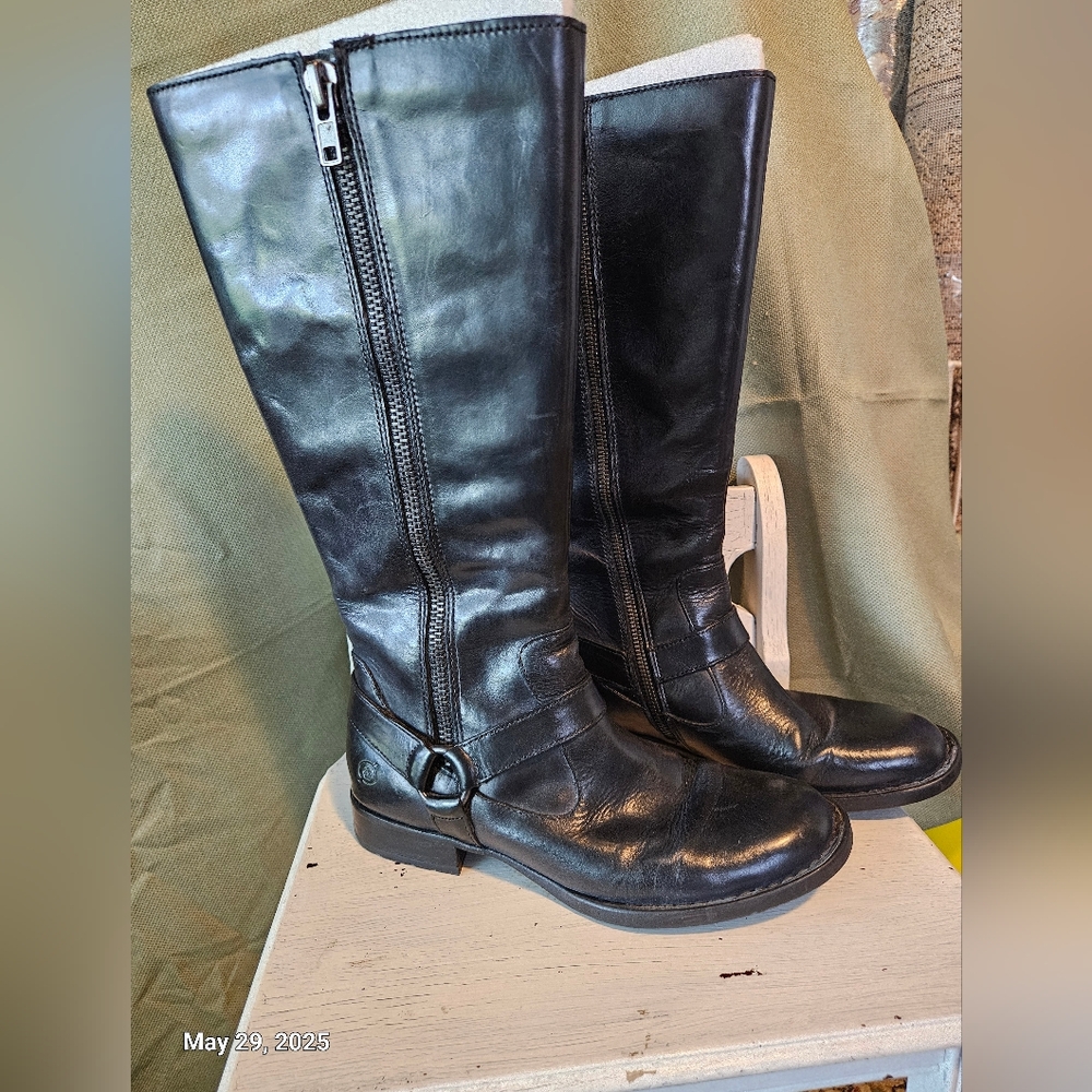 Born Black Leather Heeled Boots with Decorative Stitching